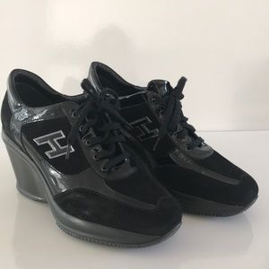 Hogan Fashionable Sneaker. Made in Italy